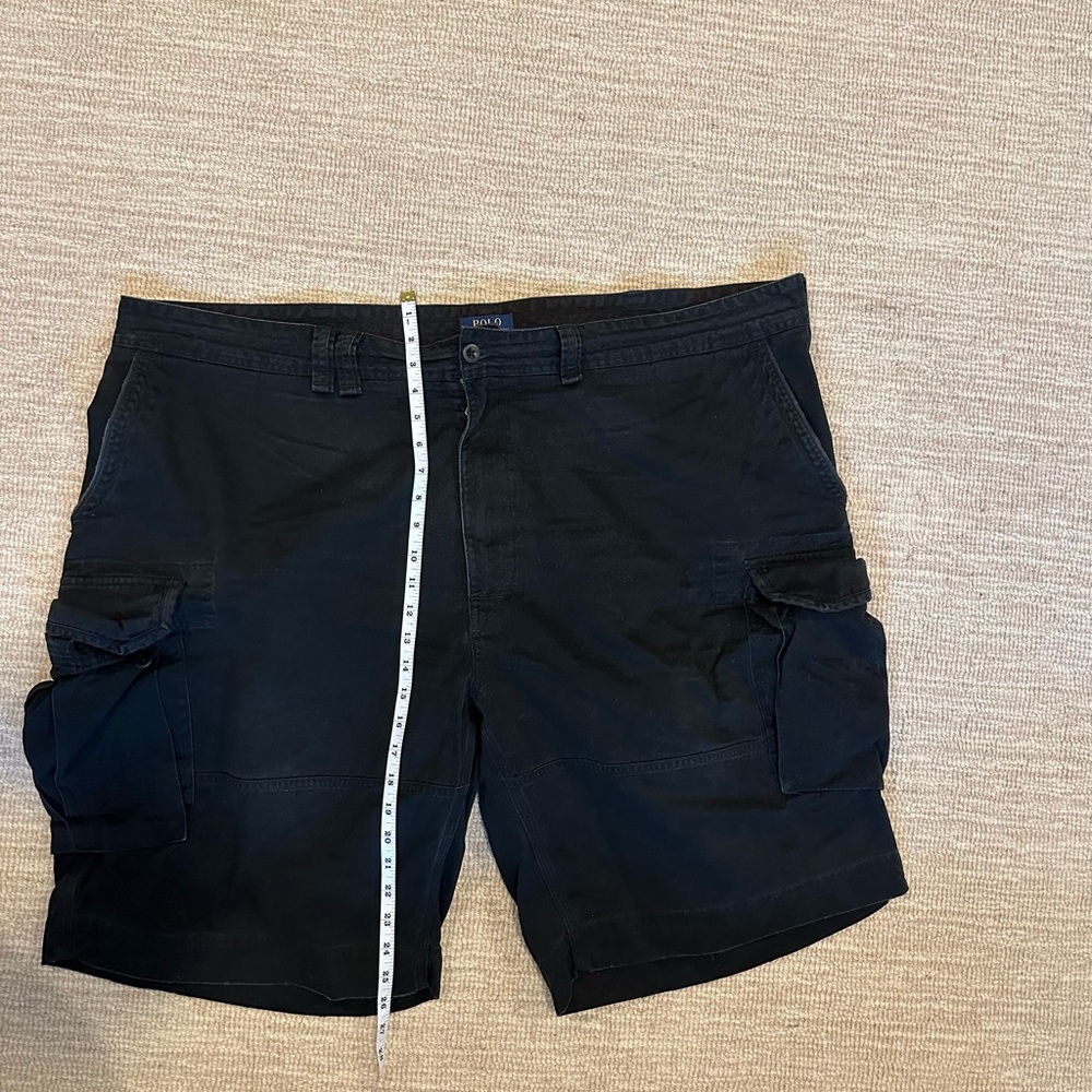 Men's Black Cargo Shorts - Picture 2 of 3